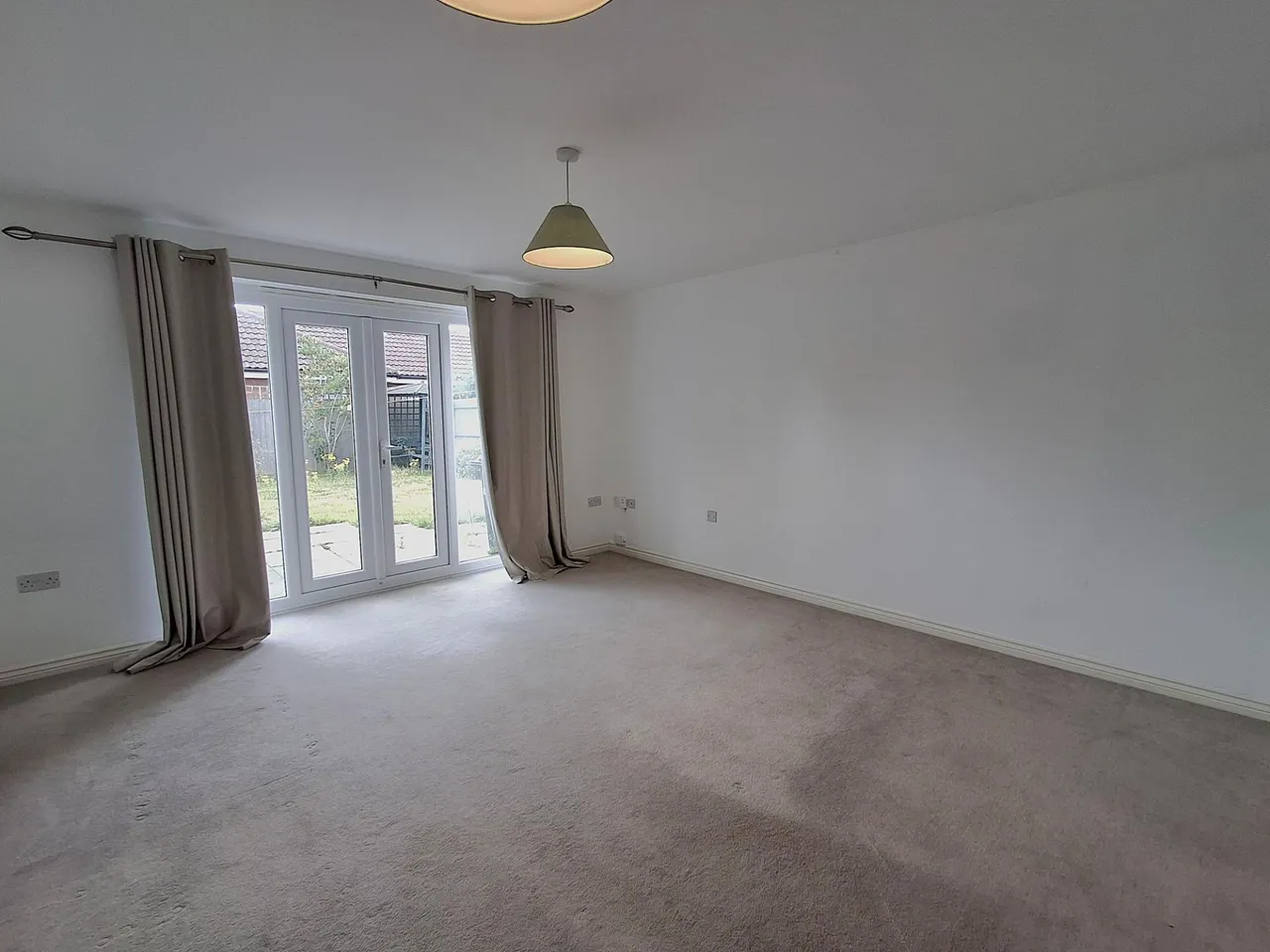 Newbury Crescent, Bourne, PE10, photo 6