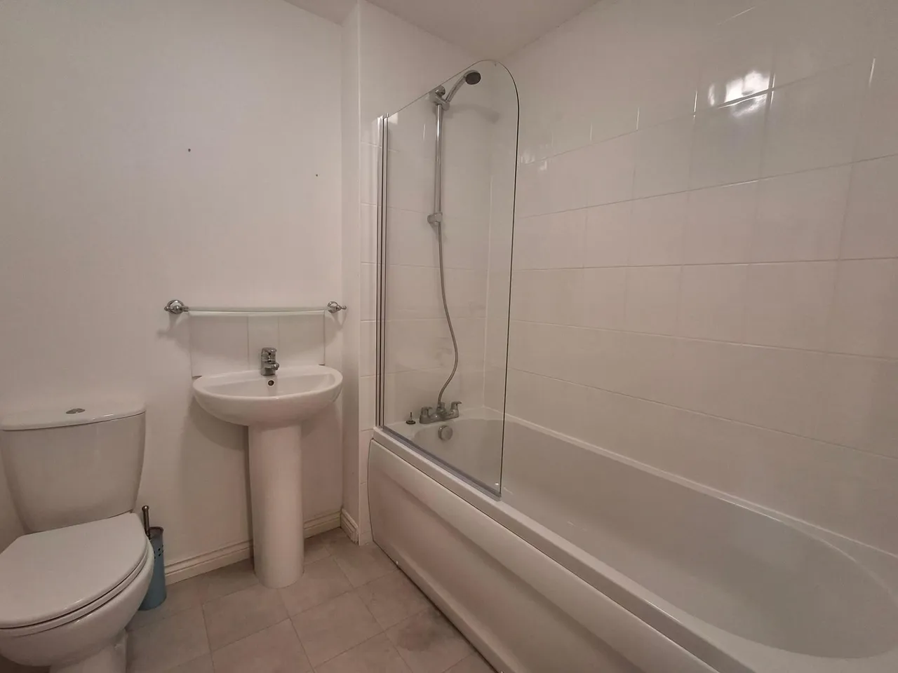 Newbury Crescent, Bourne, PE10, photo 15