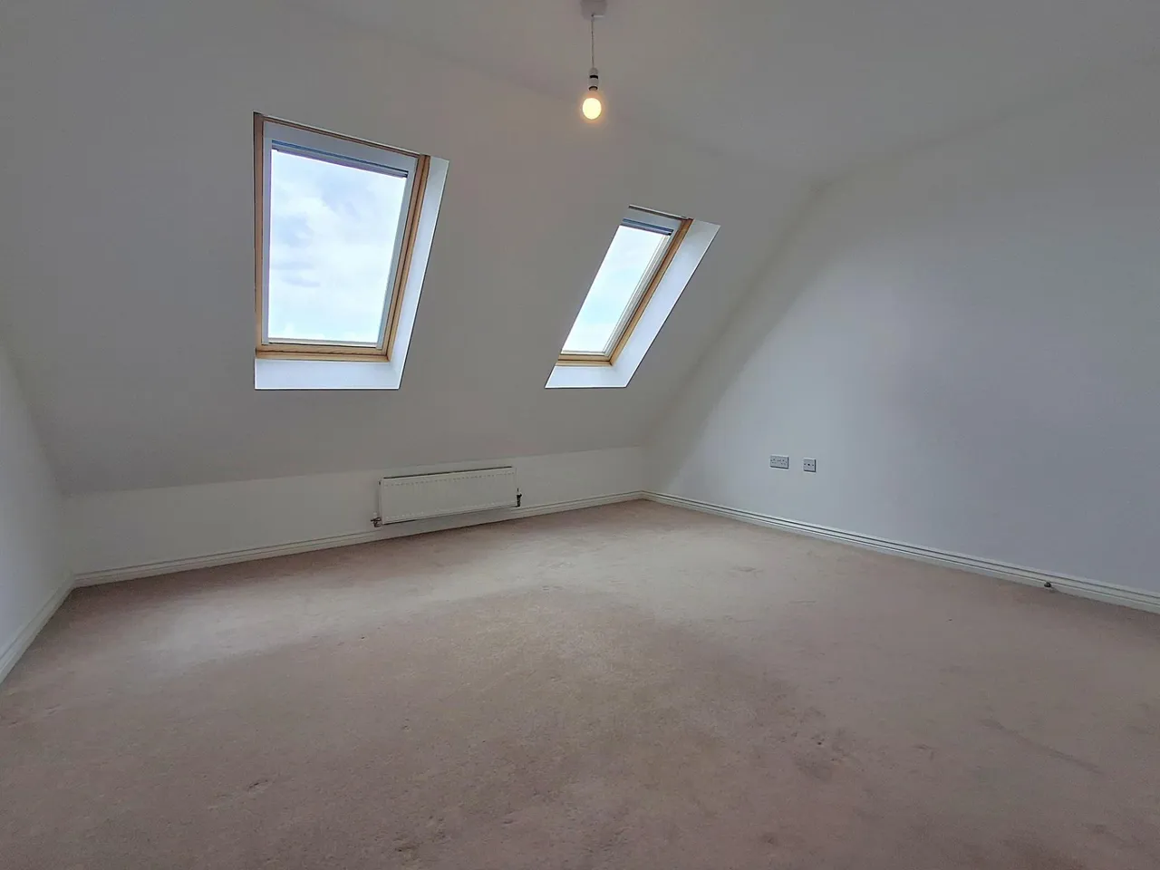 Newbury Crescent, Bourne, PE10, photo 9