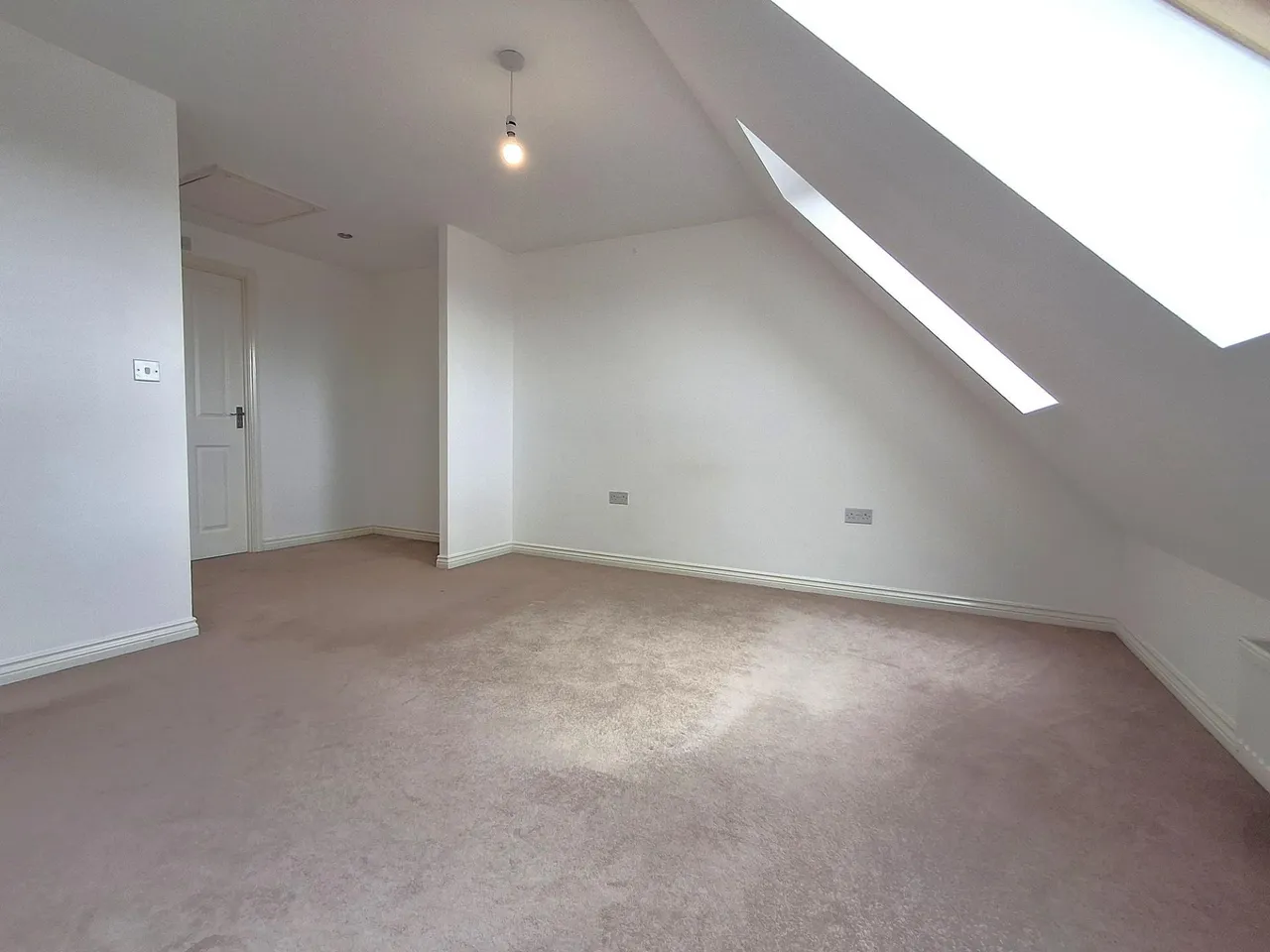 Newbury Crescent, Bourne, PE10, photo 10