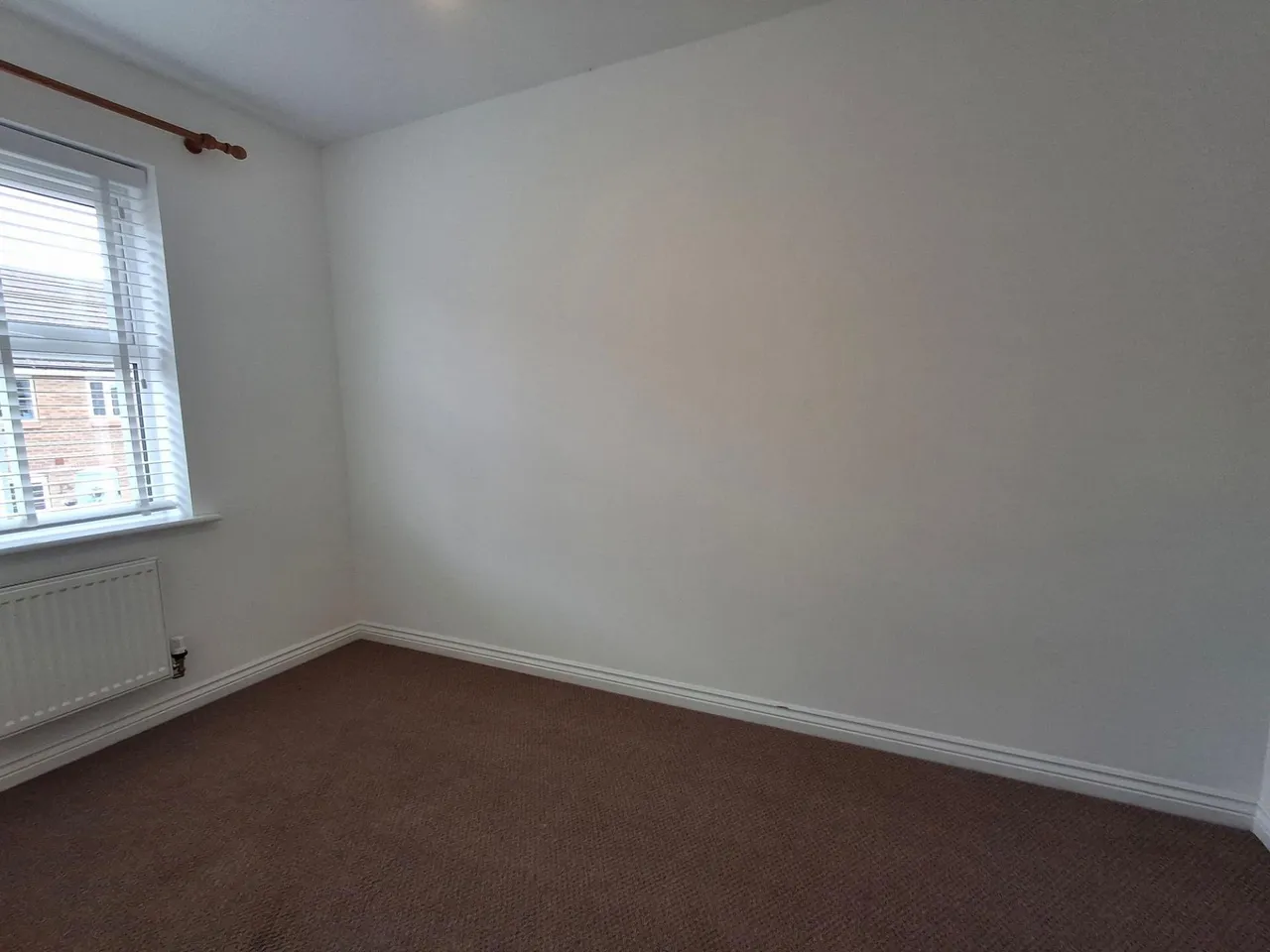 Newbury Crescent, Bourne, PE10, photo 14