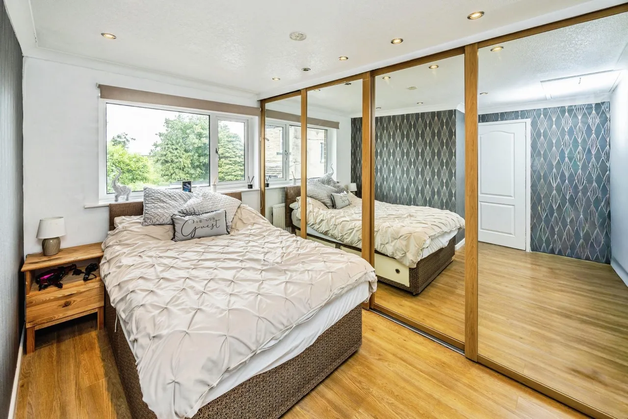 Carr Green Avenue, Brighouse, HD6, photo 13