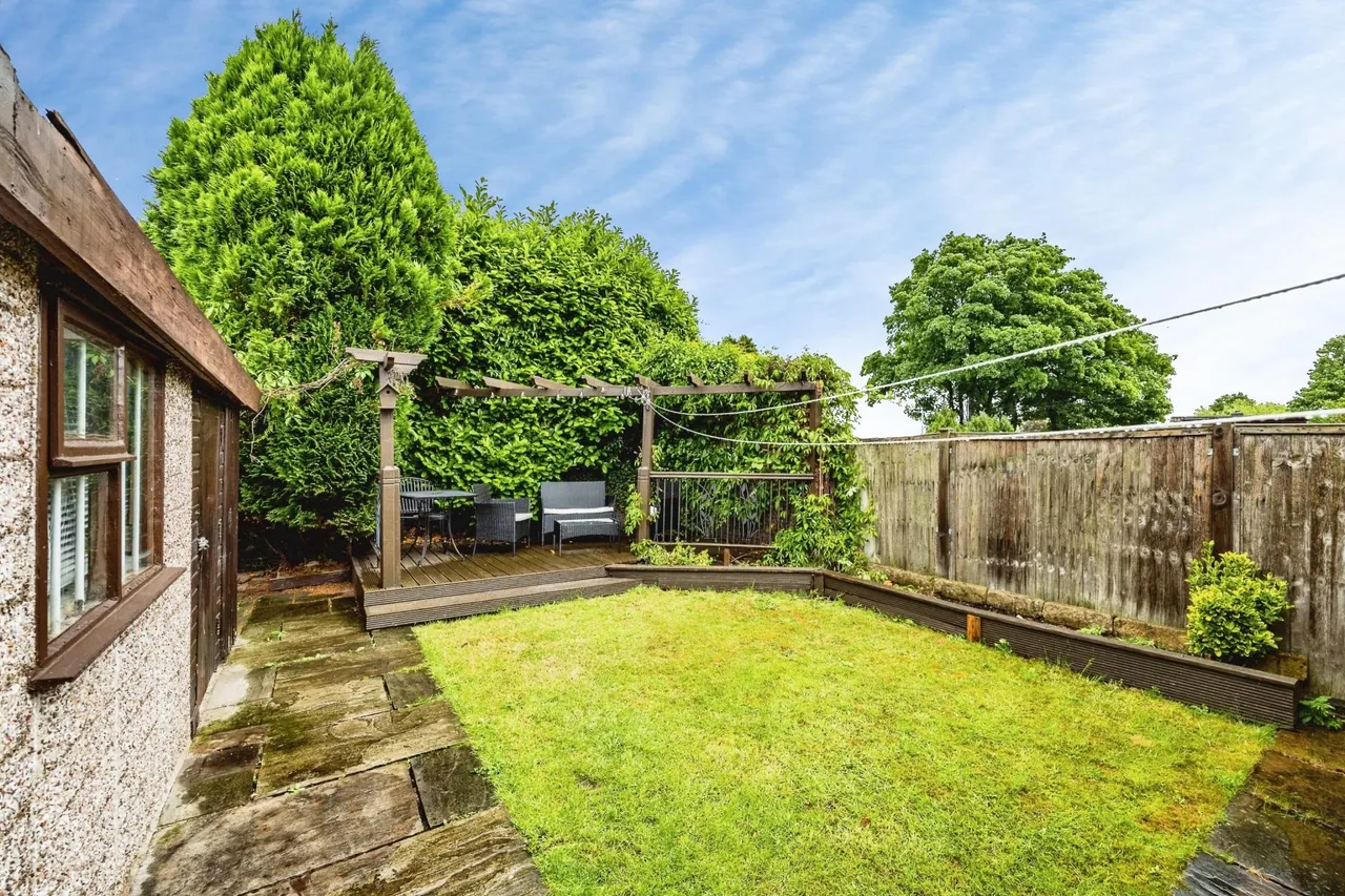 Carr Green Avenue, Brighouse, HD6, photo 19