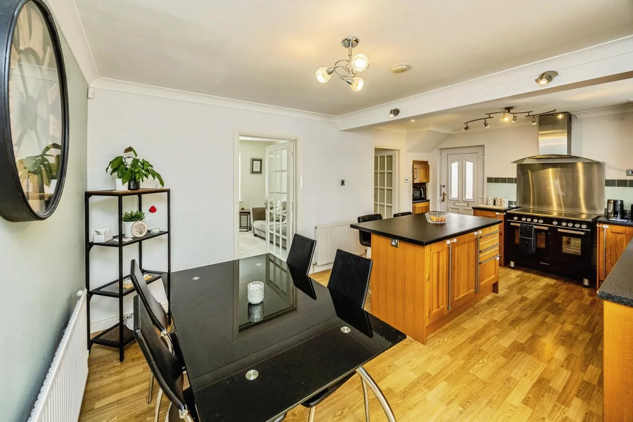 Carr Green Avenue, Brighouse, HD6, photo 5