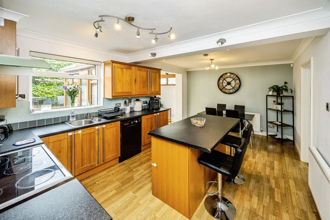 Carr Green Avenue, Brighouse, HD6, photo 18