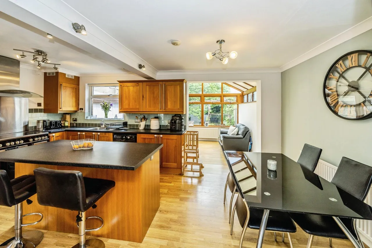 Carr Green Avenue, Brighouse, HD6, photo 6