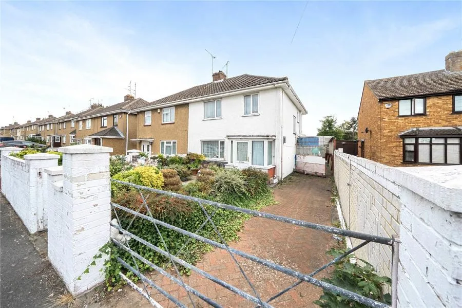 3 bed house for sale, Browning Road, Luton, LU4