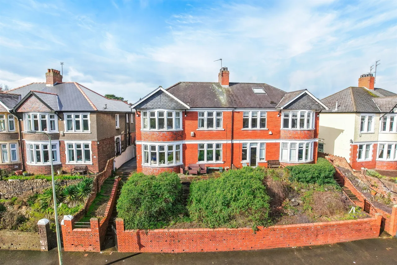 4 bed house for sale, Lake Road West Cardiff, CF23