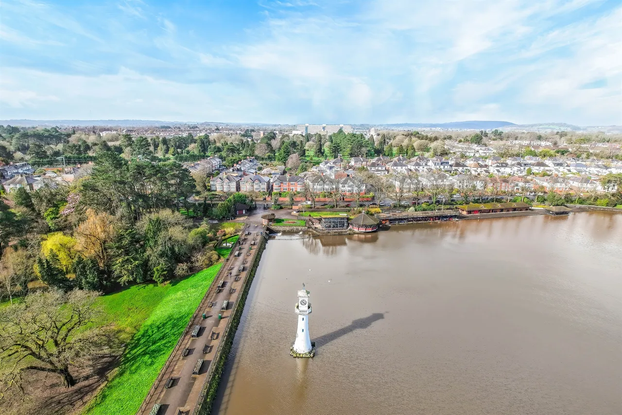 Lake Road West Cardiff, CF23, photo 25