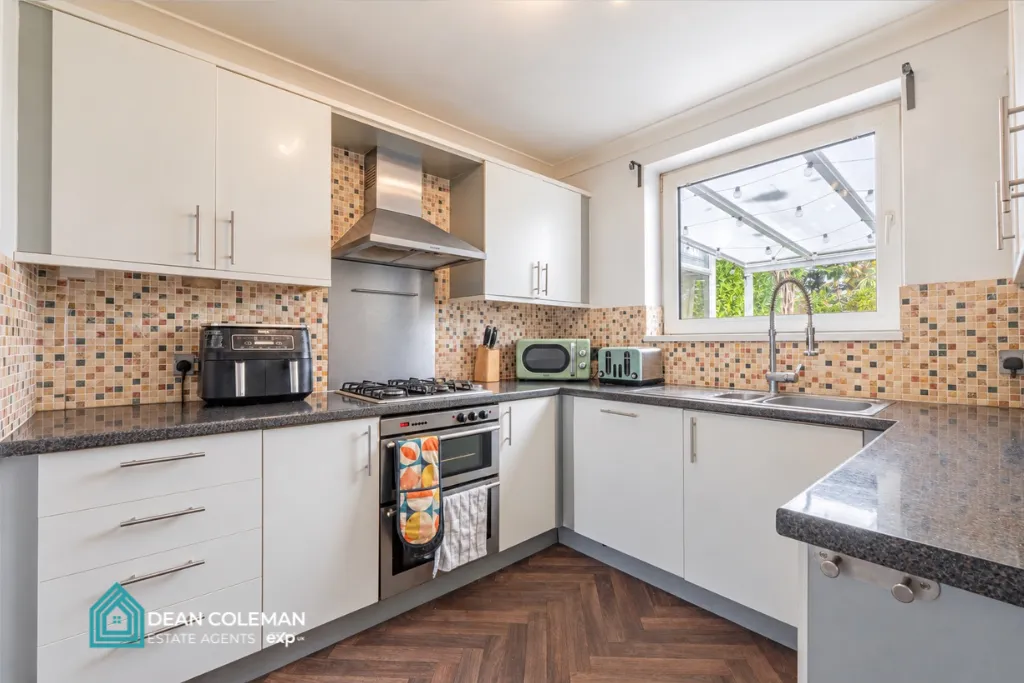 Kingsdown Road, Northfield, B31, photo 11