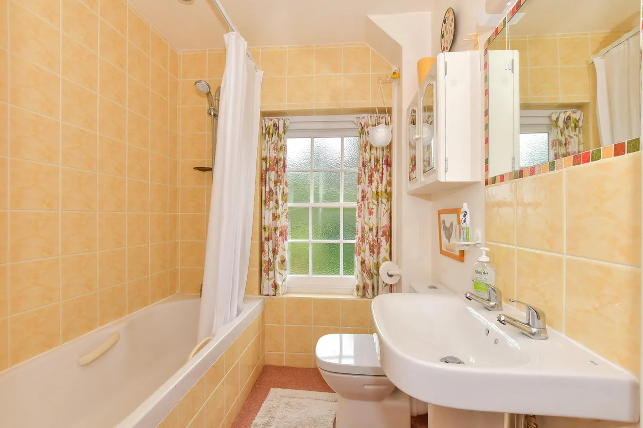 Mill Close, Wickhambreaux, CT3, photo 10