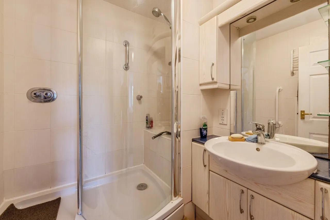 The Leas, Westcliff-on-Sea, Essex, SS0, photo 16
