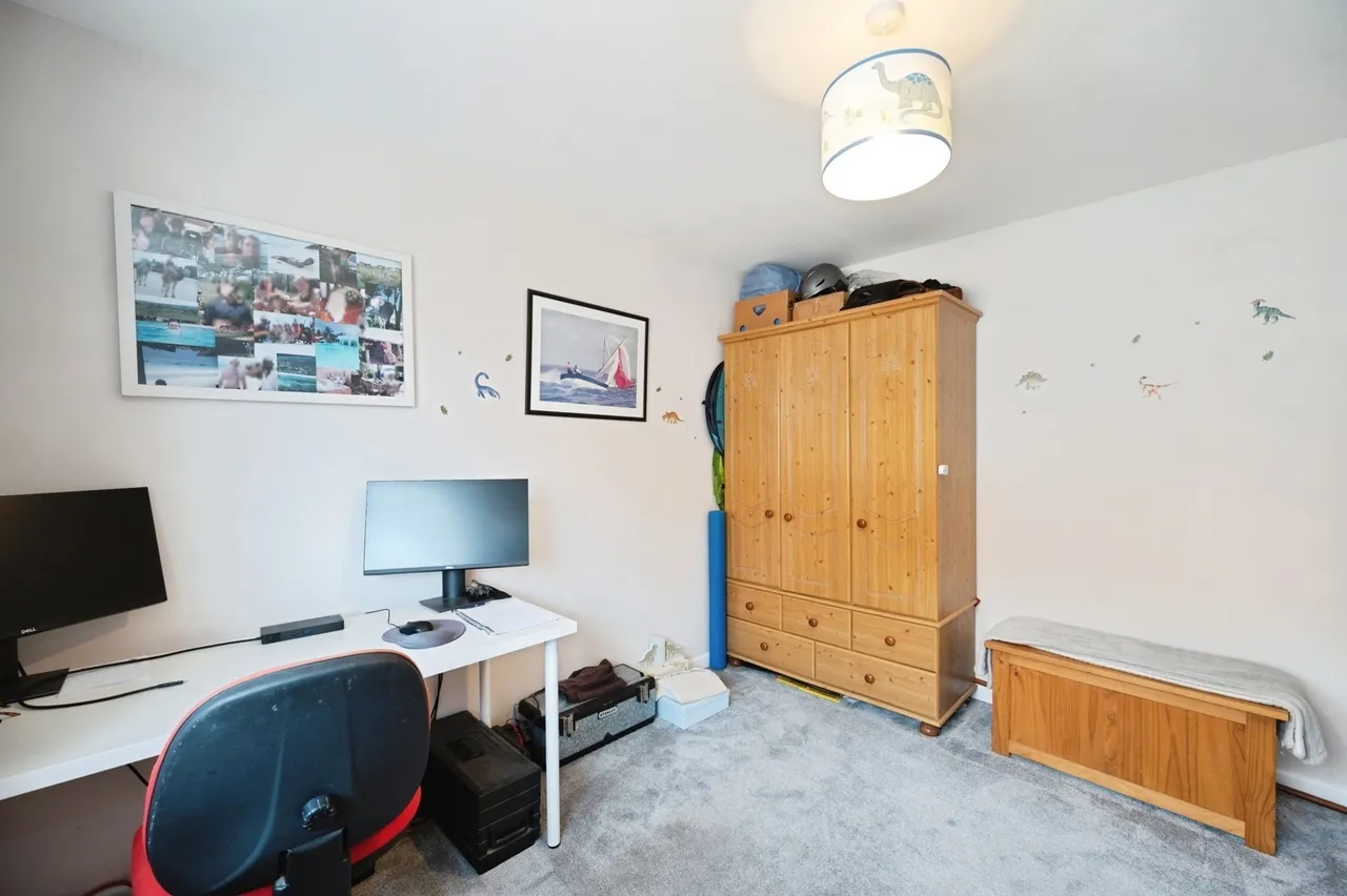 Southwood Road, Hayling Island, PO11, photo 12