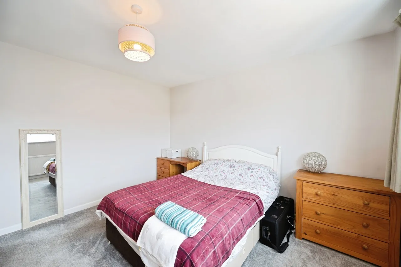 Southwood Road, Hayling Island, PO11, photo 8