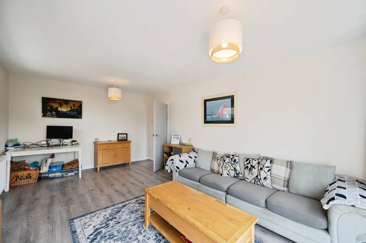 Southwood Road, Hayling Island, PO11, photo 5