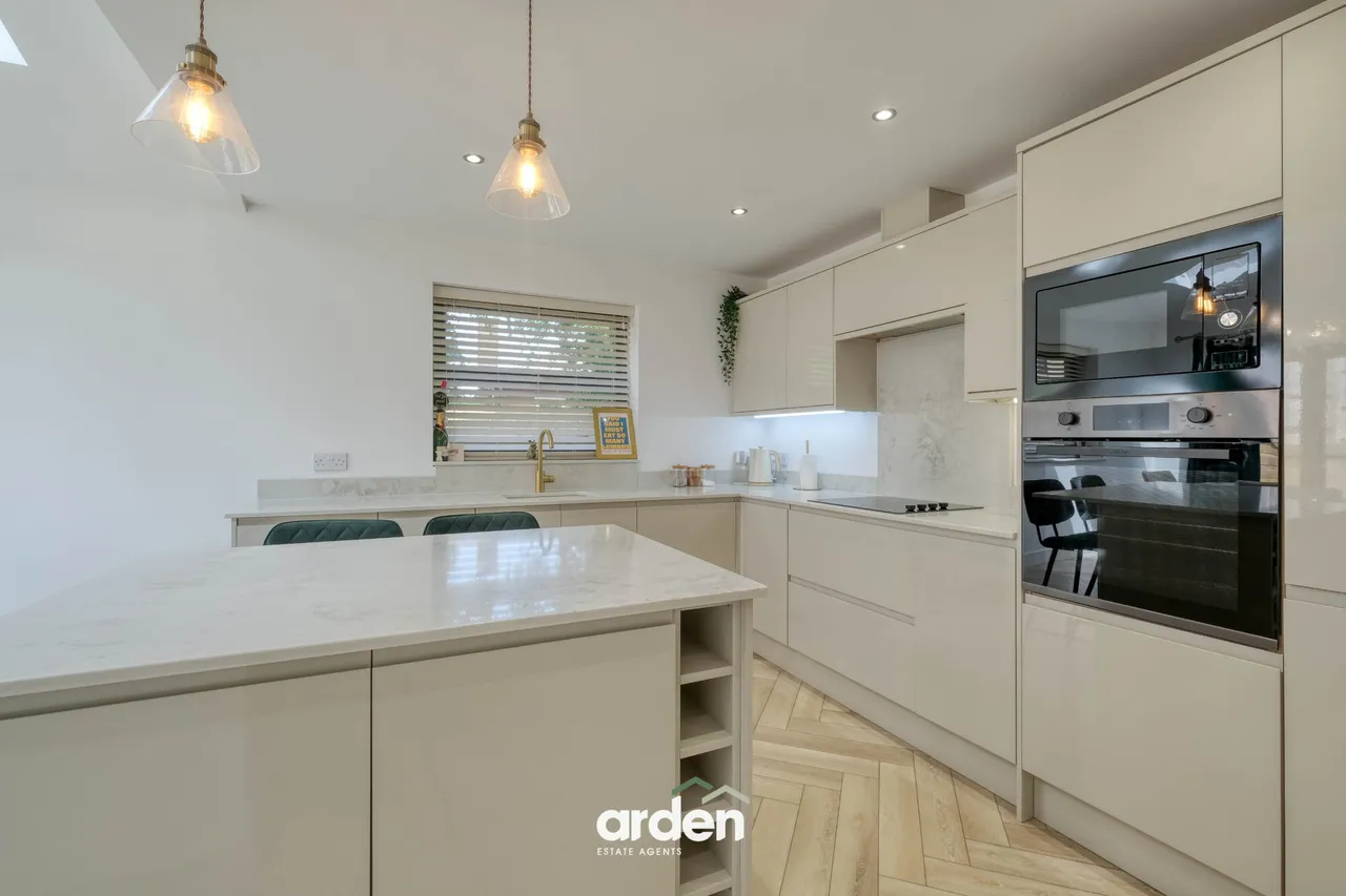 Gorge Road, Bilston, WV14, photo 9