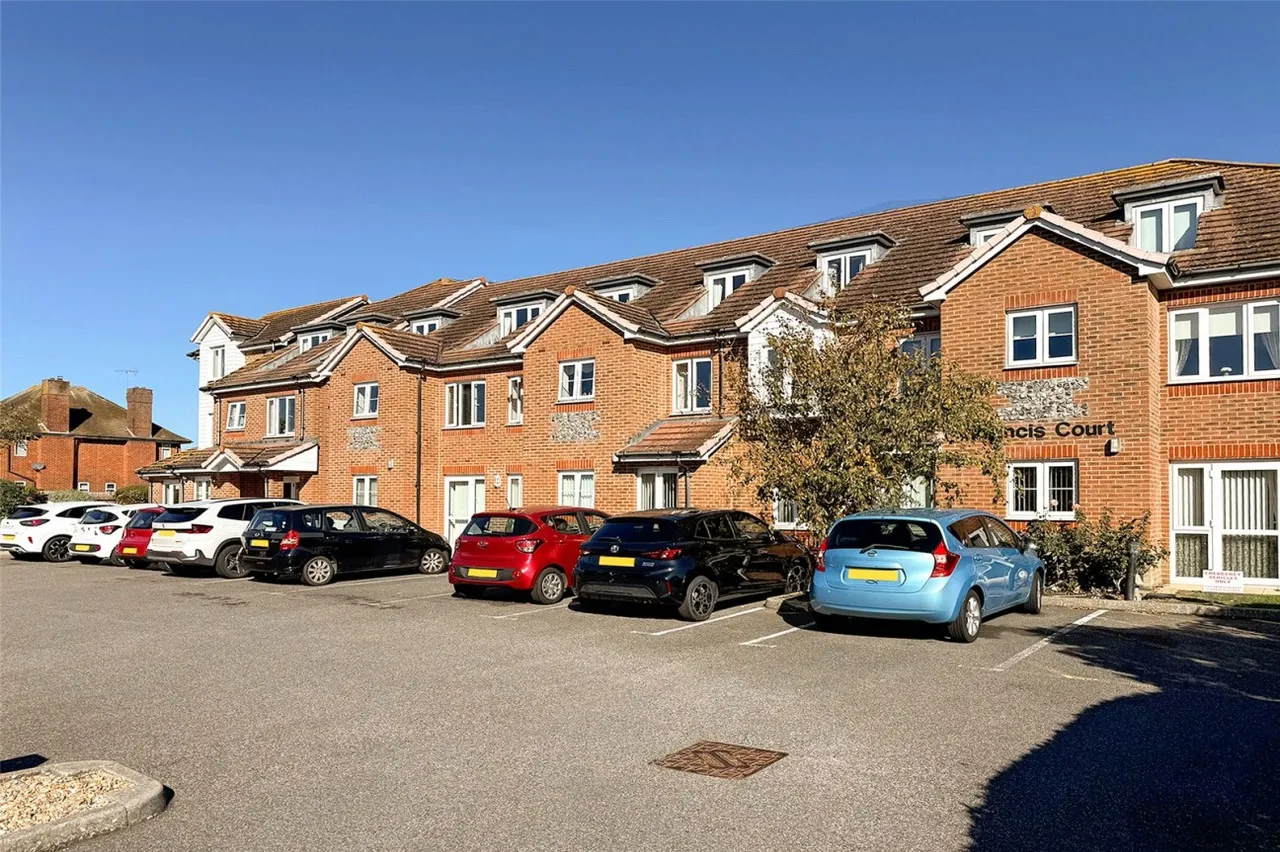3 bed property for sale, Littlehampton, BN17