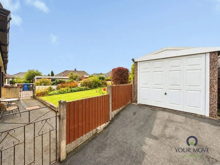Coniston Drive, Darwen, BB3, photo 15