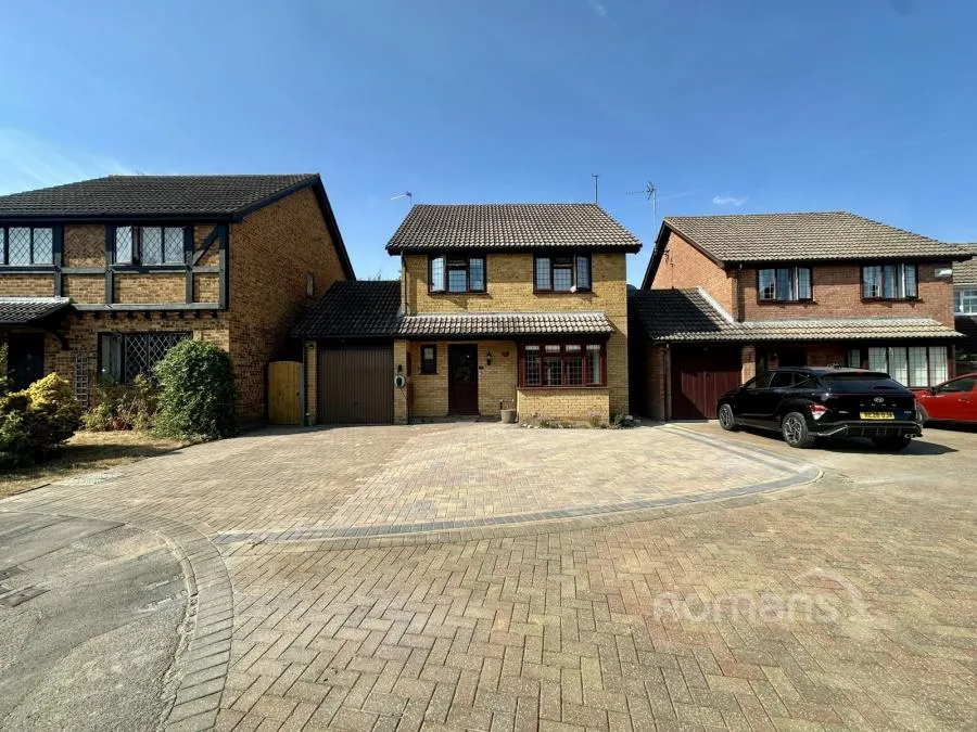 Squarefield Gardens, Hook, RG27, photo 16