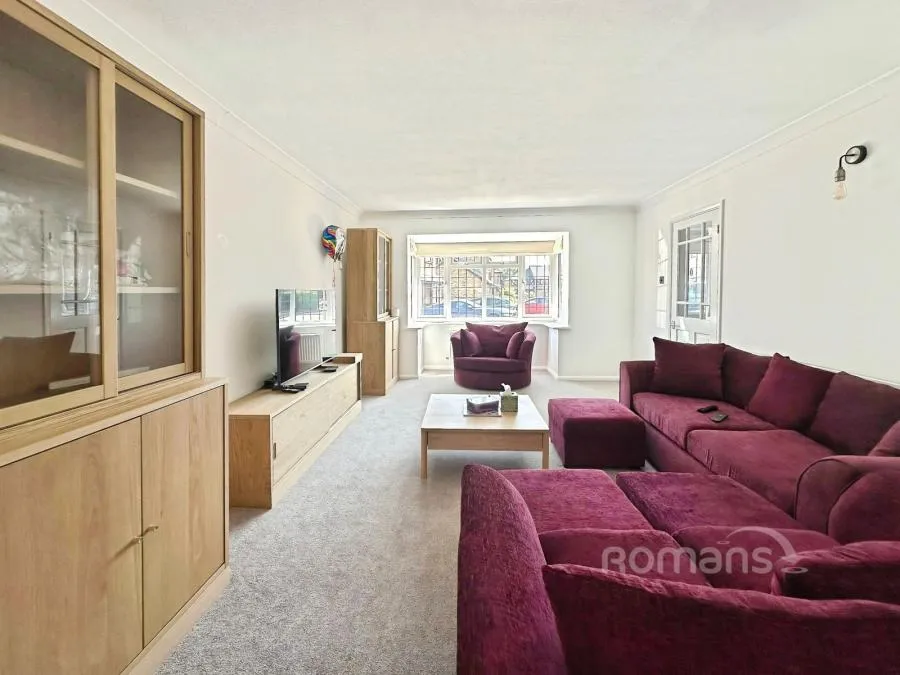 Squarefield Gardens, Hook, RG27, photo 7