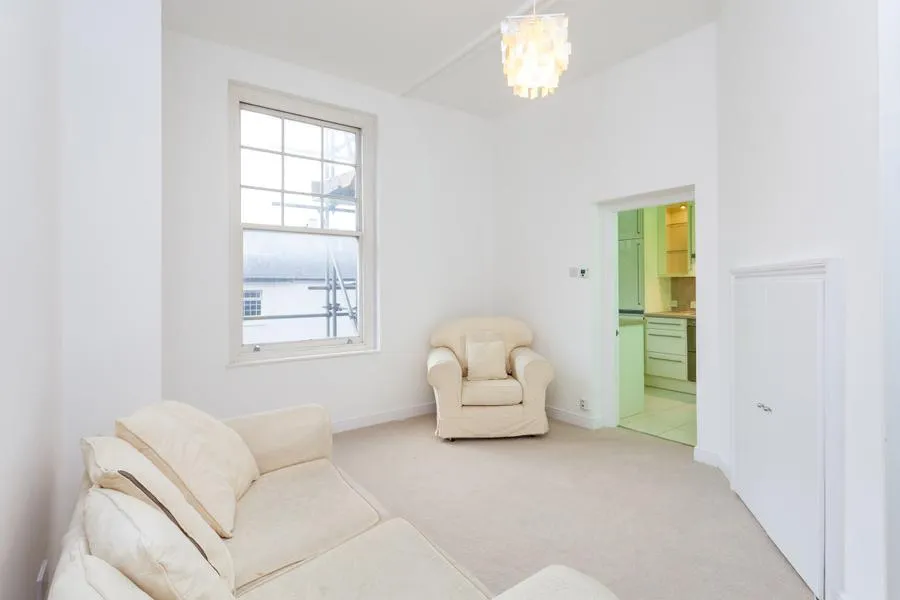 Inglewood Road, London, NW6, photo 2