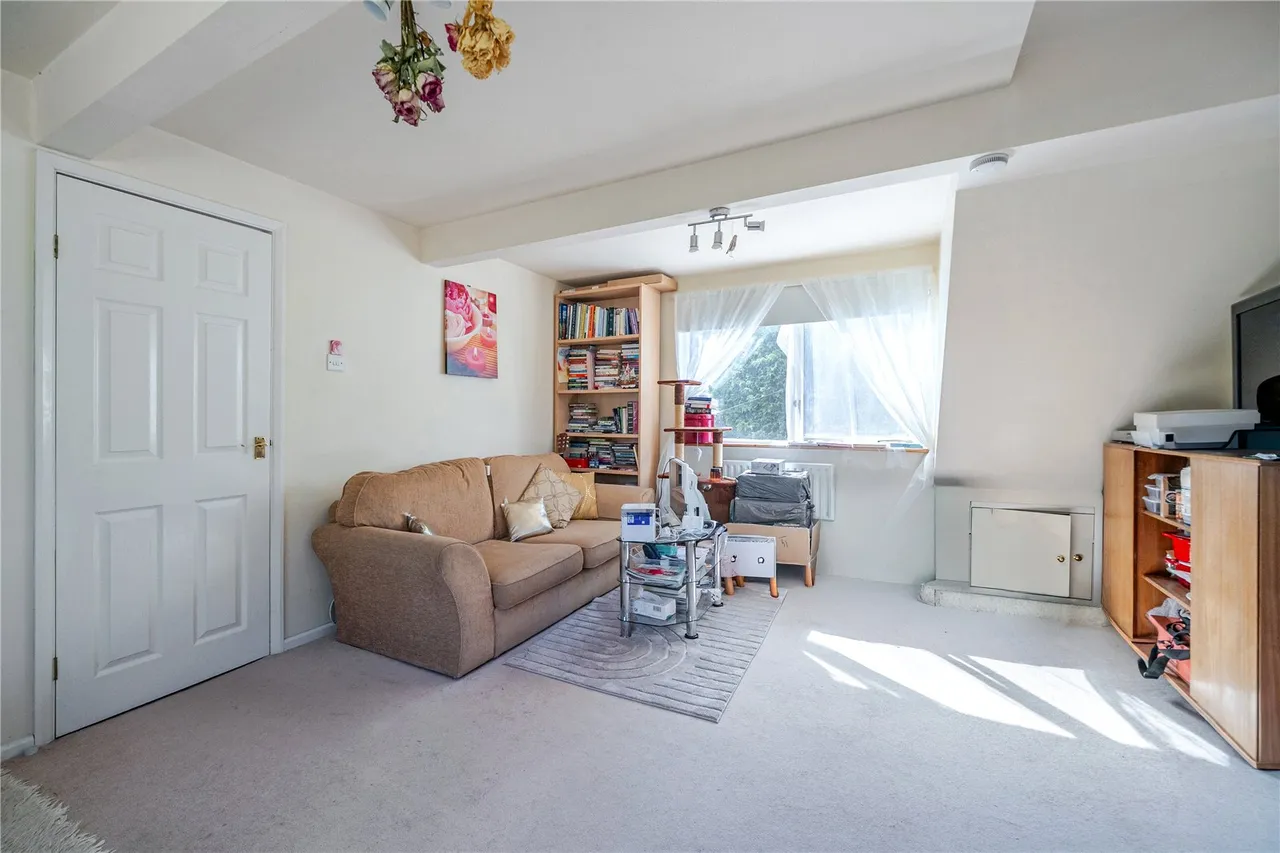 Lowicks Road, Rushmoor, Farnham, Surrey, GU10 2EY, photo 25