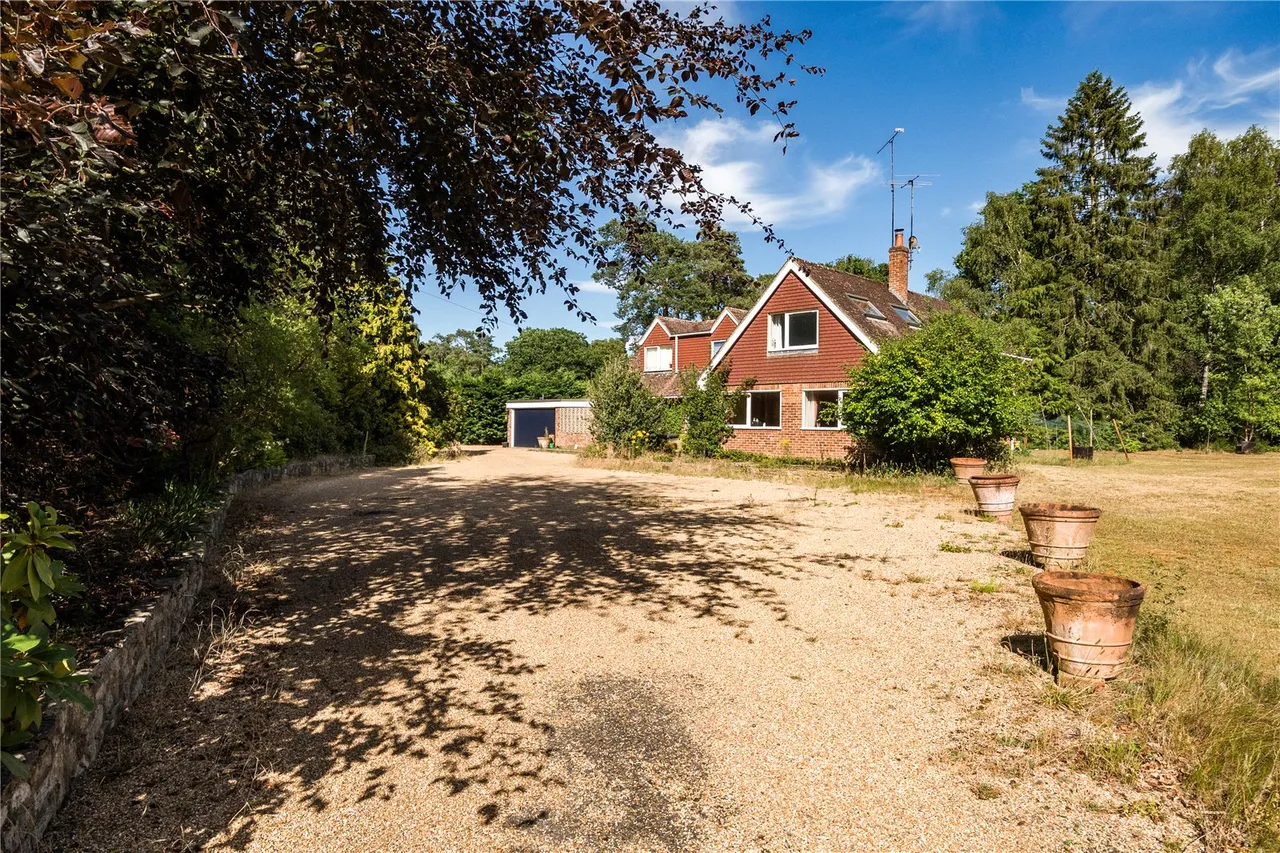 Lowicks Road, Rushmoor, Farnham, Surrey, GU10 2EY, photo 7