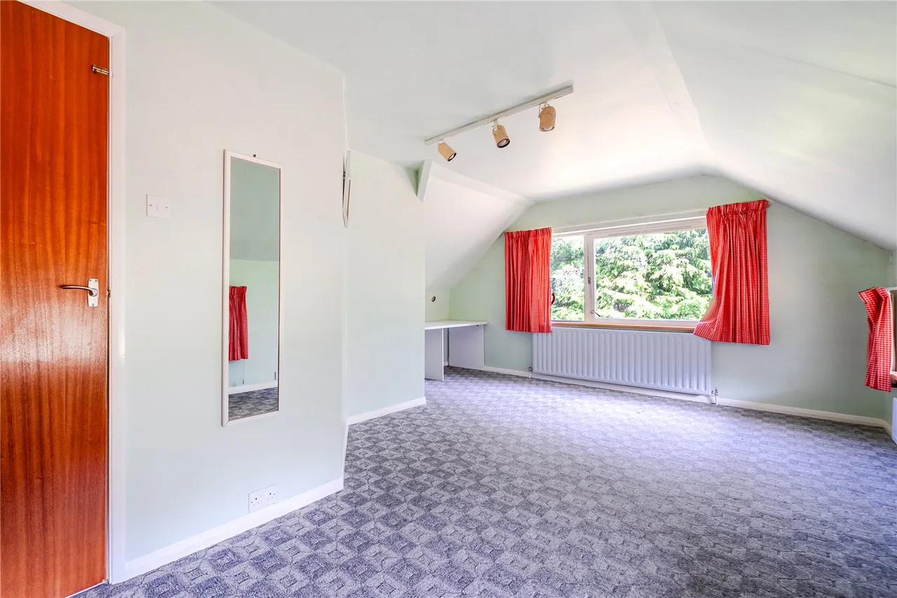 Lowicks Road, Rushmoor, Farnham, Surrey, GU10 2EY, photo 21