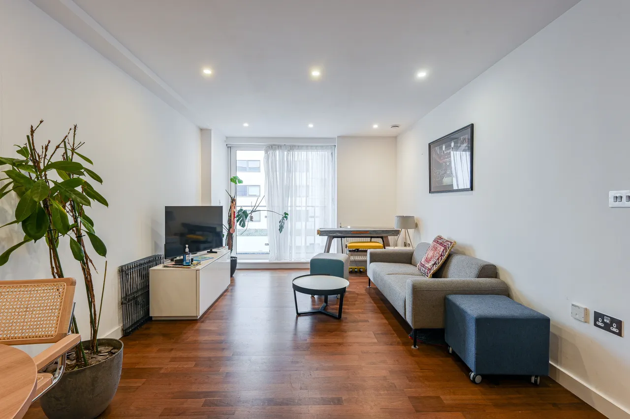 29 Drew House, 21 Wharf Street, London, photo 4