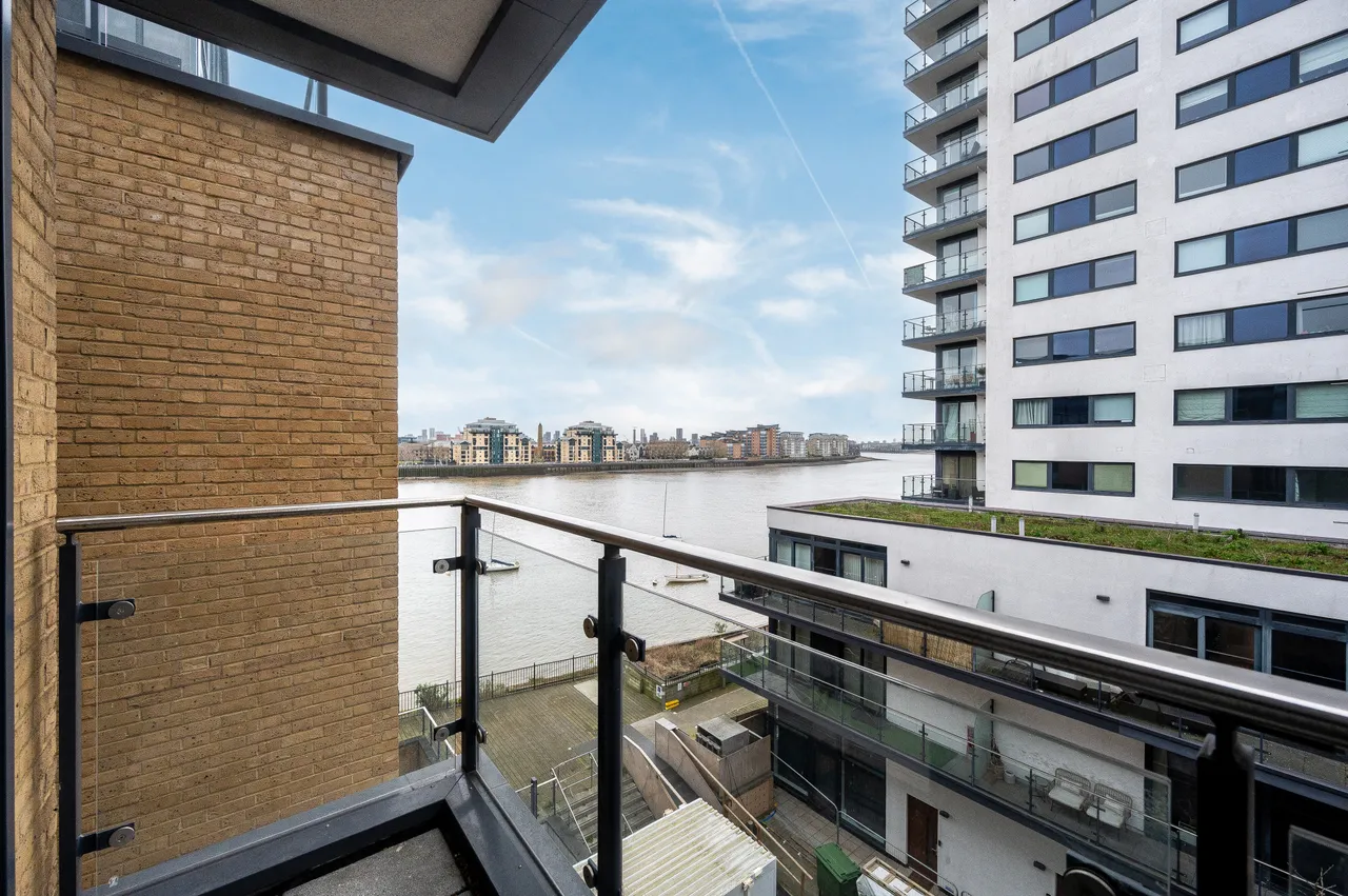 29 Drew House, 21 Wharf Street, London, photo 5