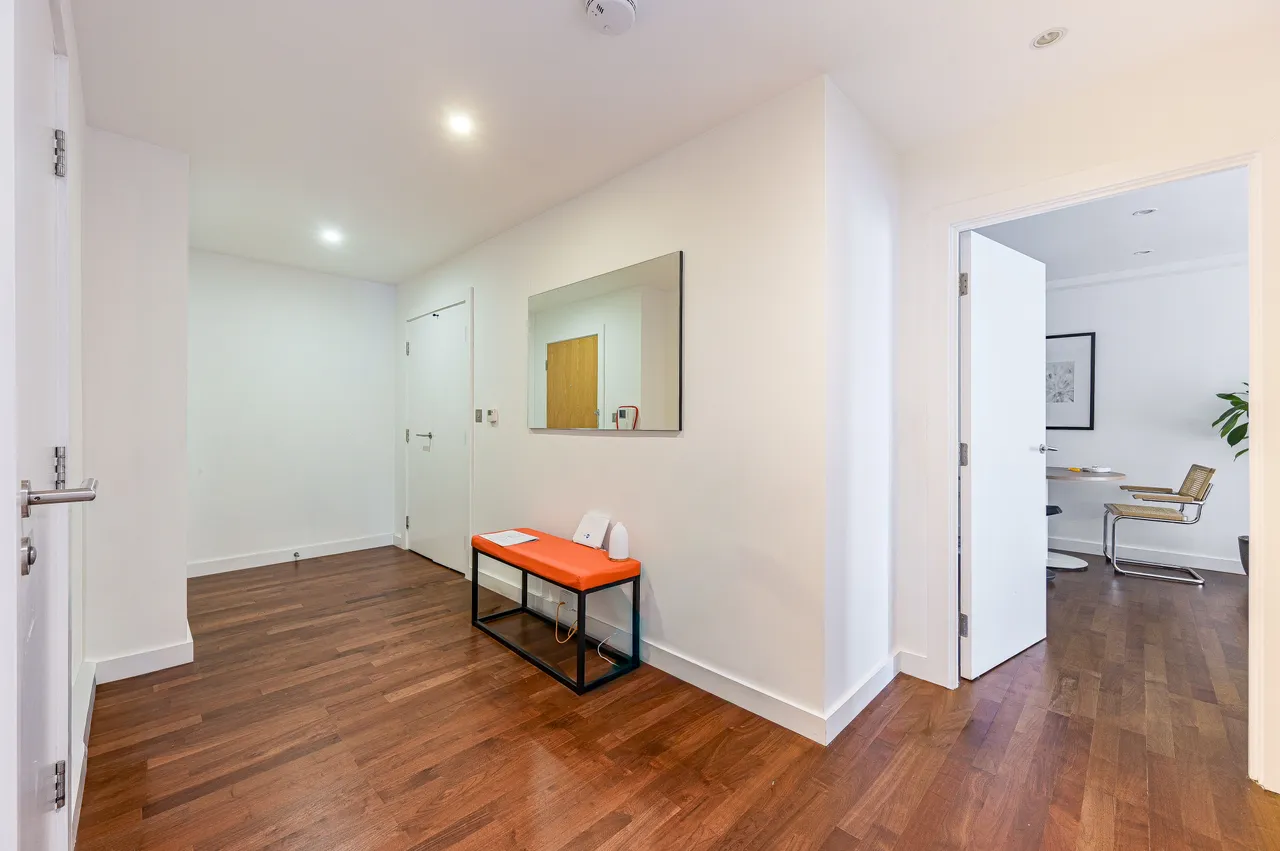 29 Drew House, 21 Wharf Street, London, photo 11