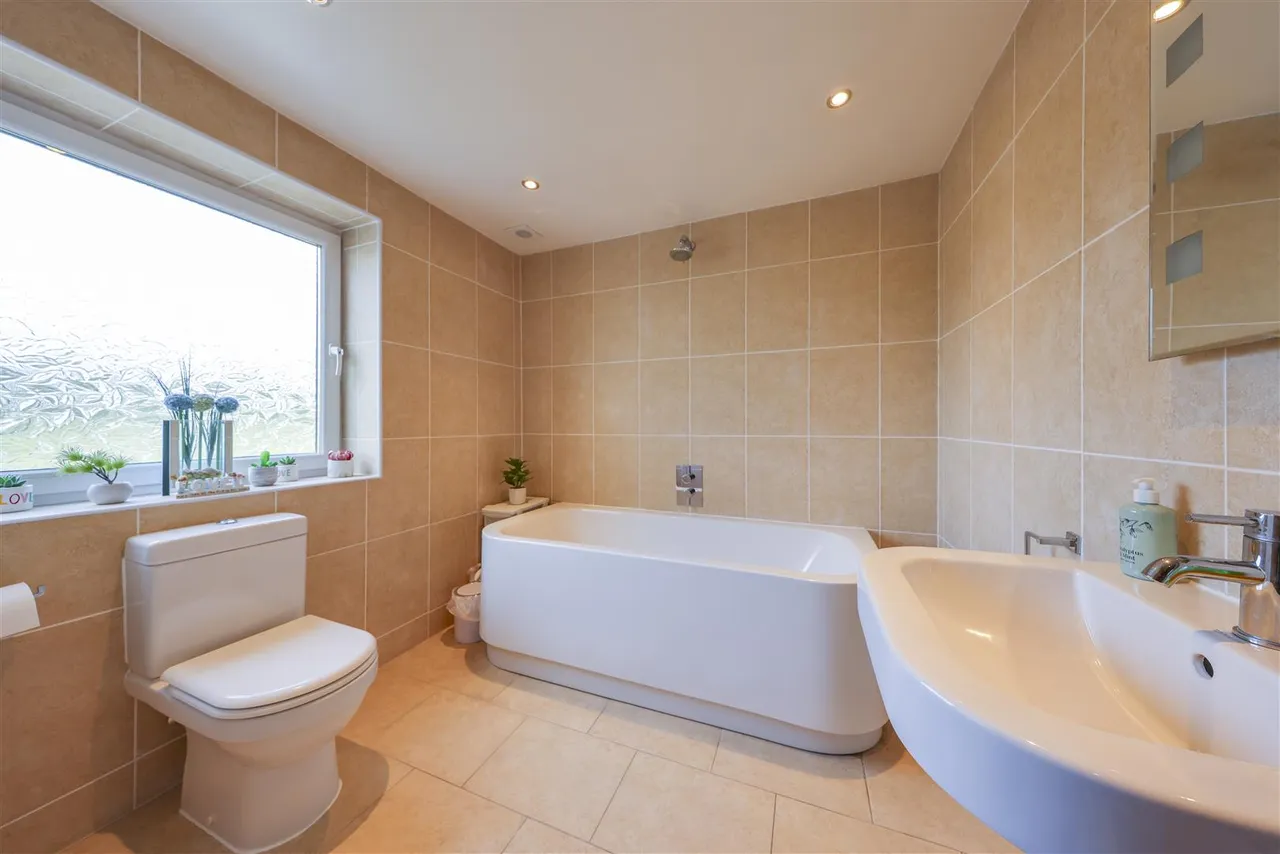 Newchurch Road, Higher Cloughfold, photo 32