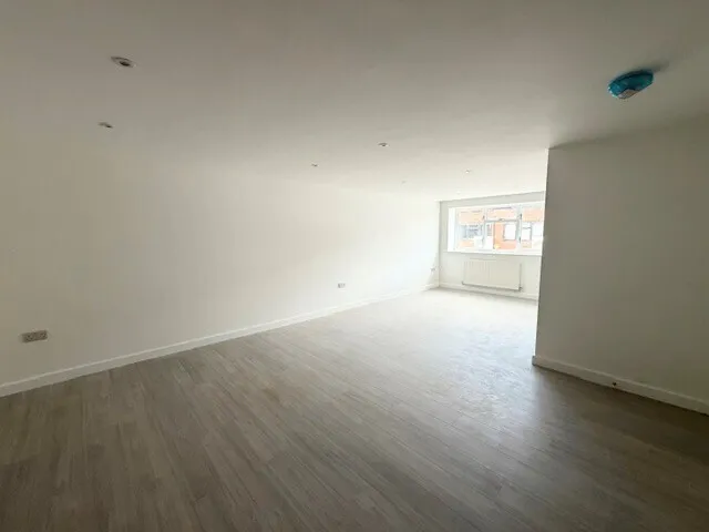Walker Avenue, MK12, photo 3