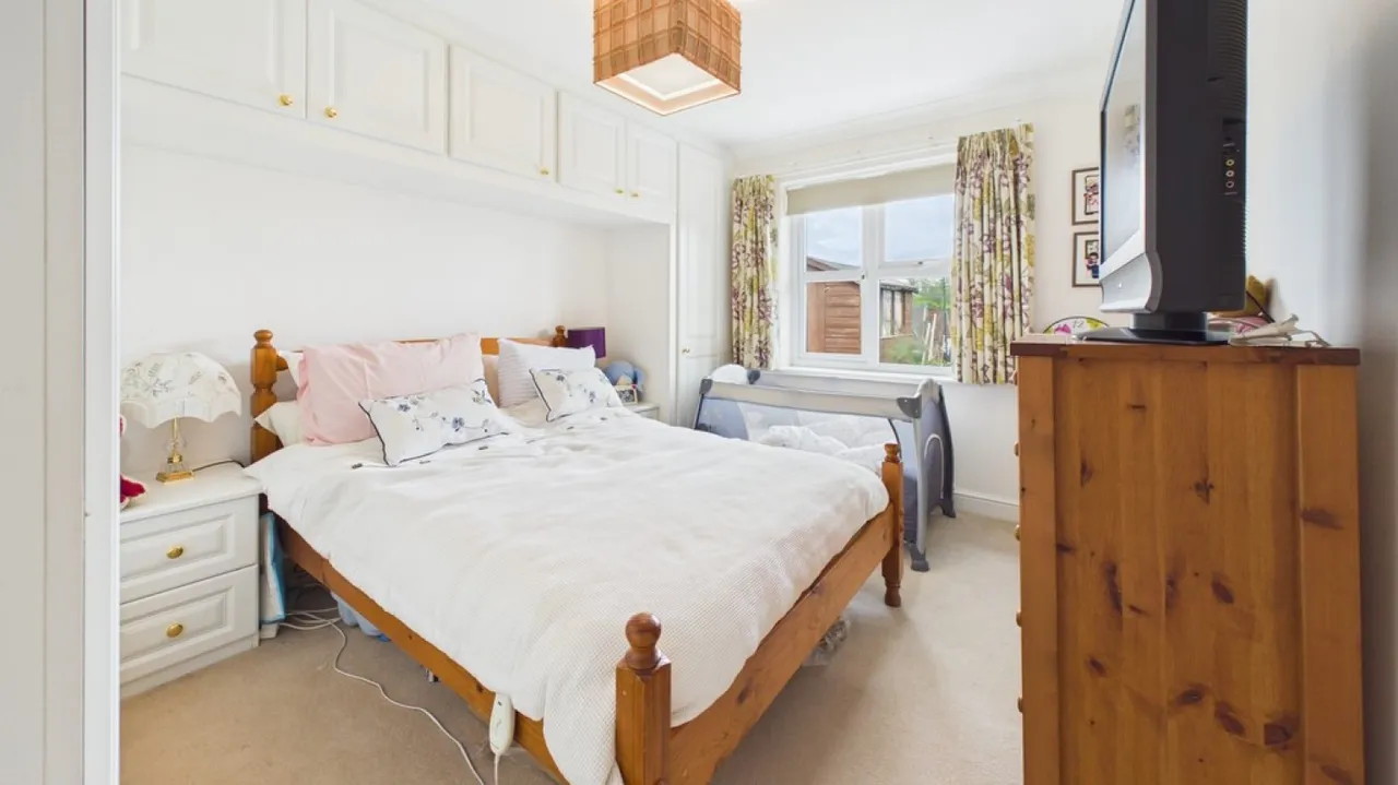 Burrow Drive, Lakenheath, Suffolk, photo 6