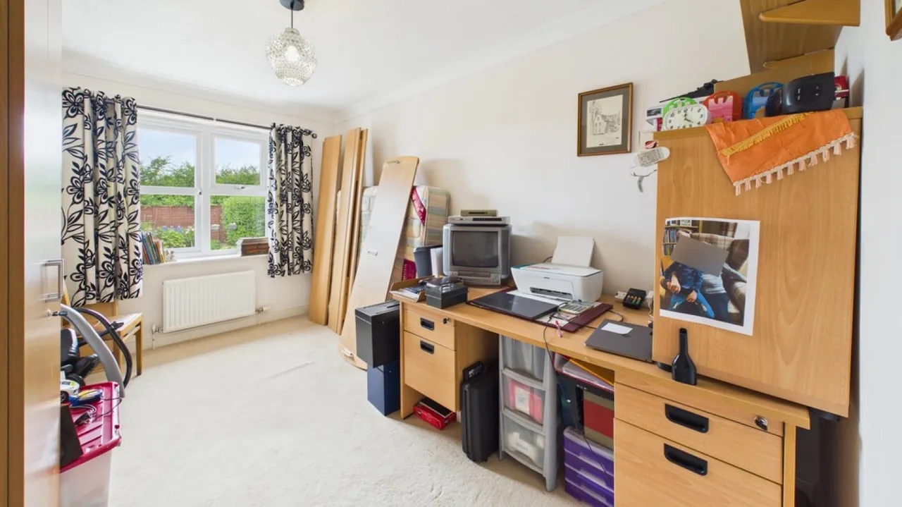 Burrow Drive, Lakenheath, Suffolk, photo 10