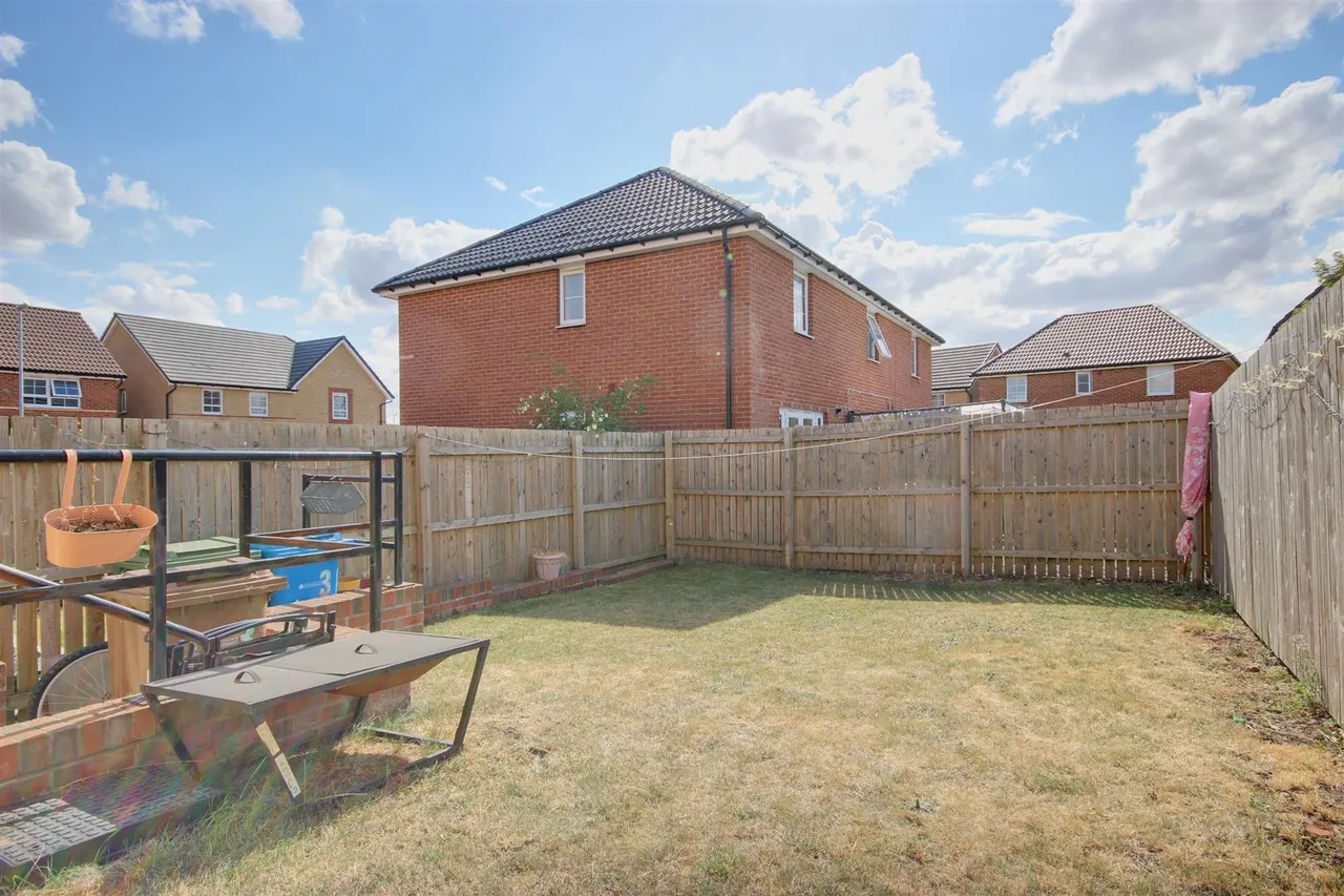 Aspen Close, Beverley, photo 12