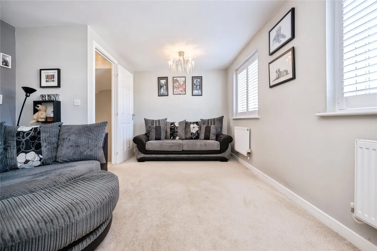 Cooper Drive, Leighton Buzzard, Bedfordshire, LU7, photo 7