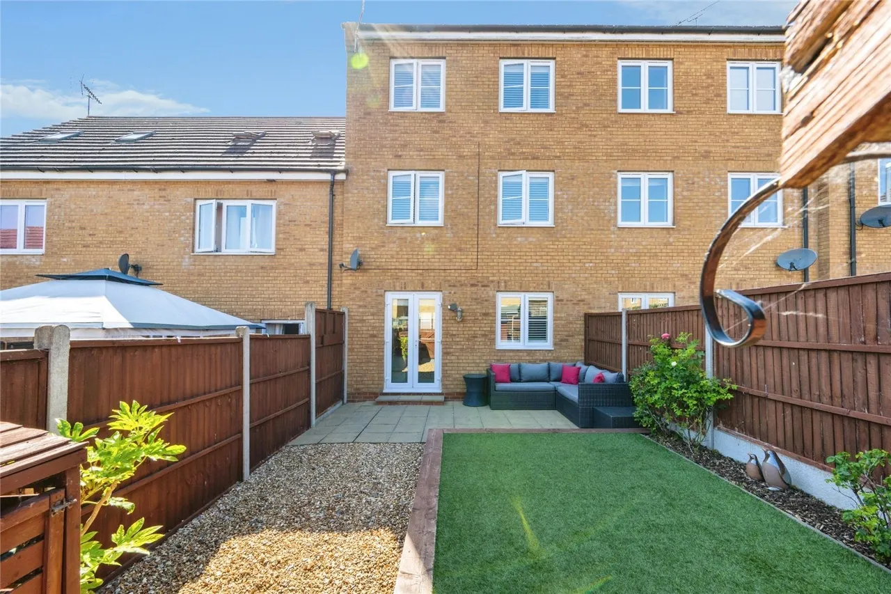Cooper Drive, Leighton Buzzard, Bedfordshire, LU7, photo 18