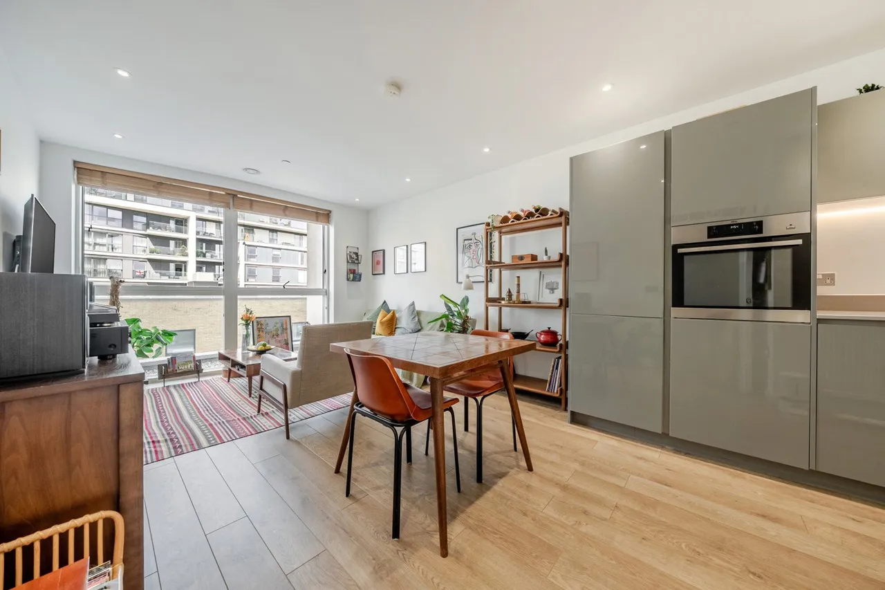 2 bed flat for sale — Harrison Walk, SE10