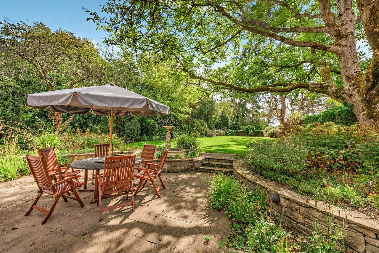 Pitt Lane, Frensham, GU10, photo 27