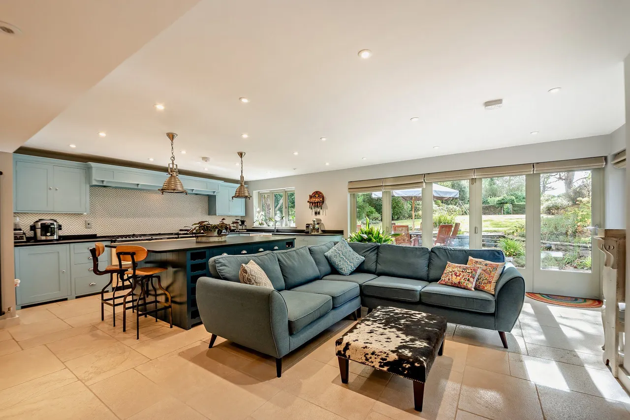 Pitt Lane, Frensham, GU10, photo 2