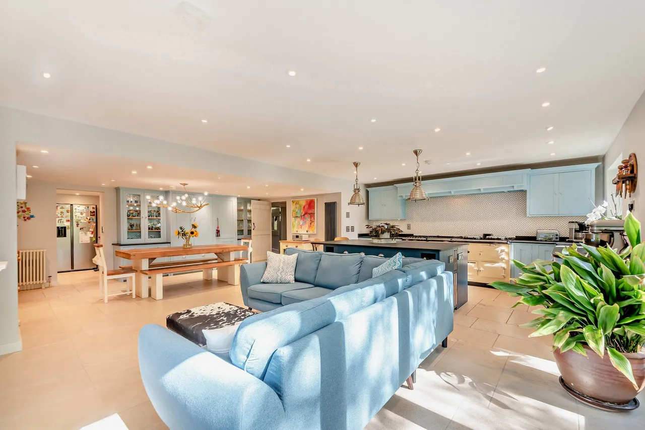 Pitt Lane, Frensham, GU10, photo 12