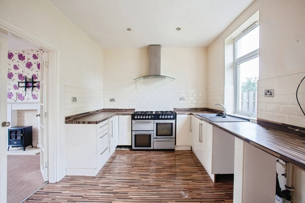 Oaks Fold Road, Sheffield, South Yorkshire, S5, photo 4