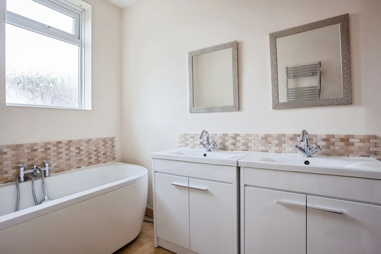 Oaks Fold Road, Sheffield, South Yorkshire, S5, photo 15