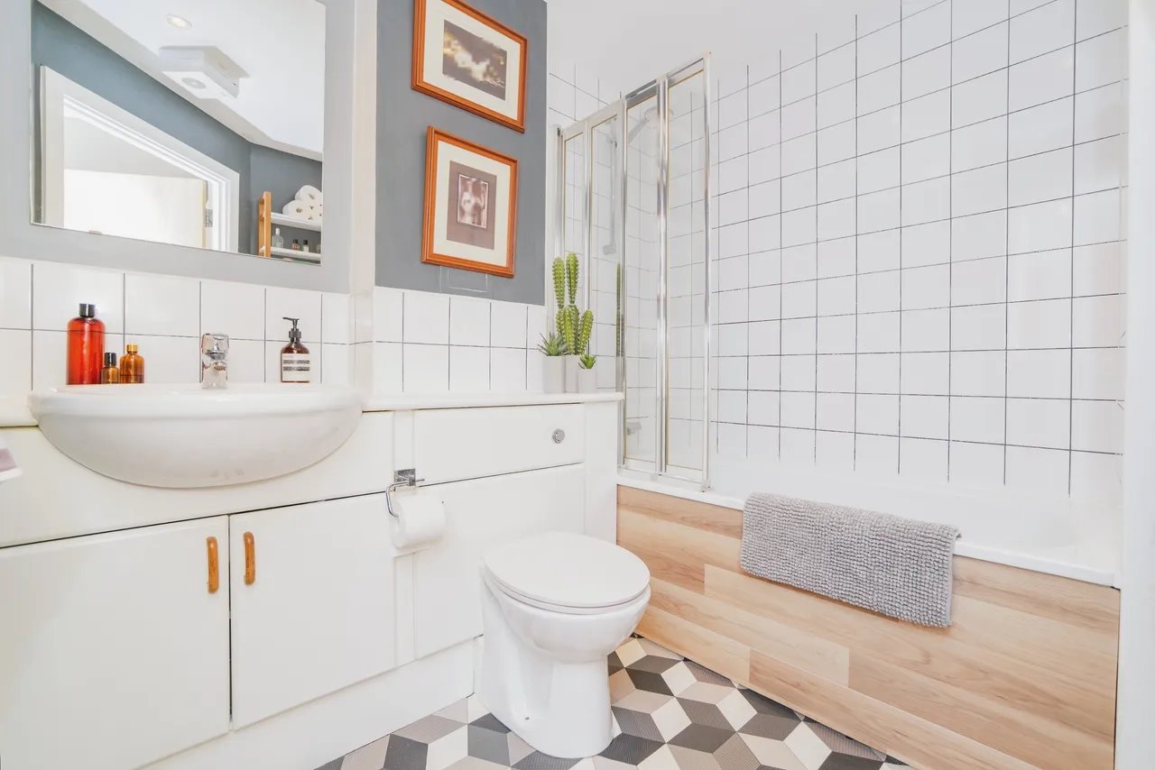 Spring Place, Barking, IG11, photo 14