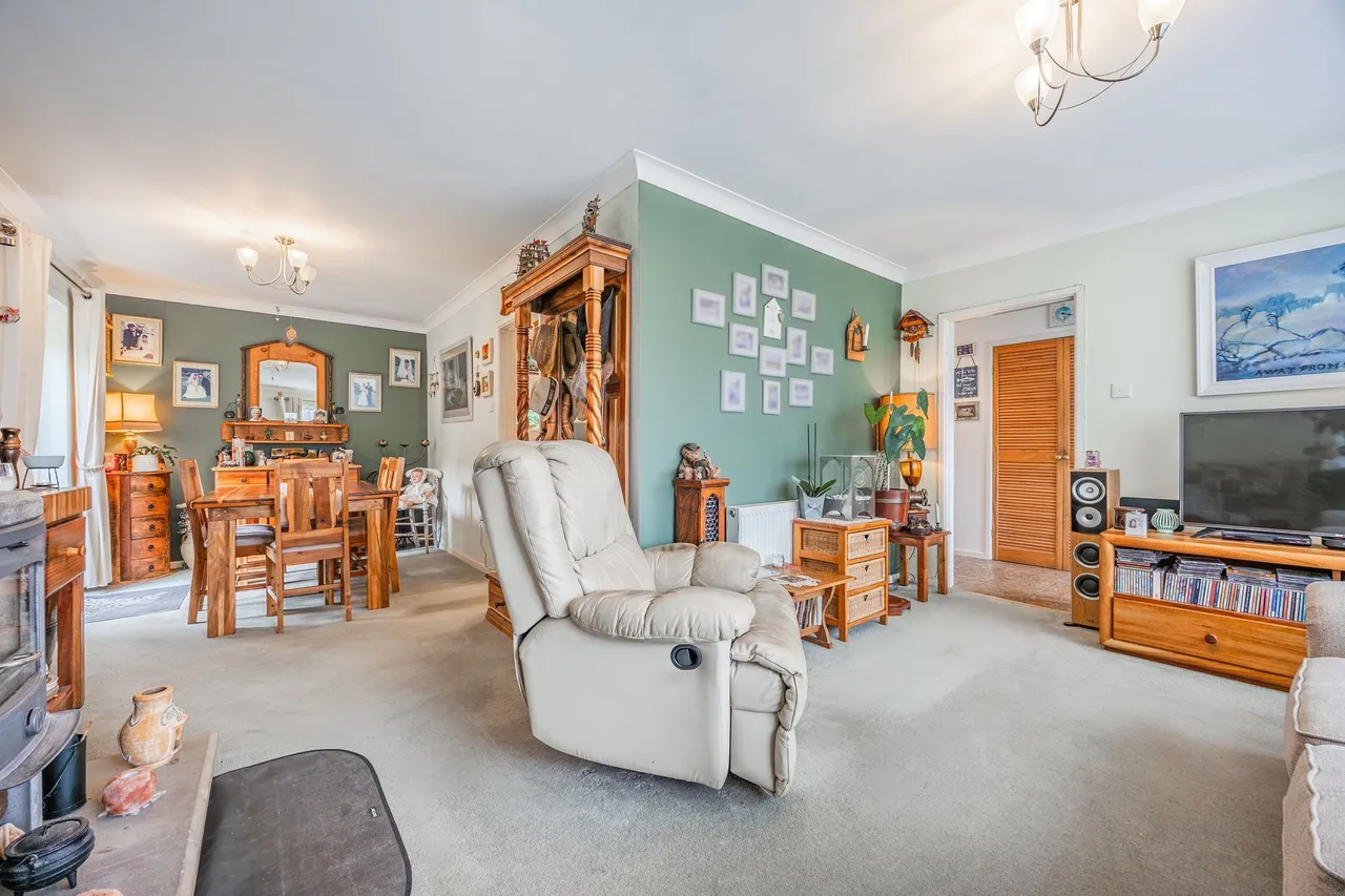 Private Haven in Well-Regarded Beetley, photo 3