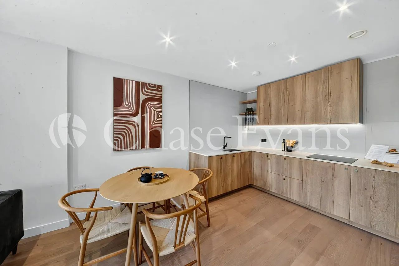 Heygate Street, Elephant & Castle, SE17, photo 2