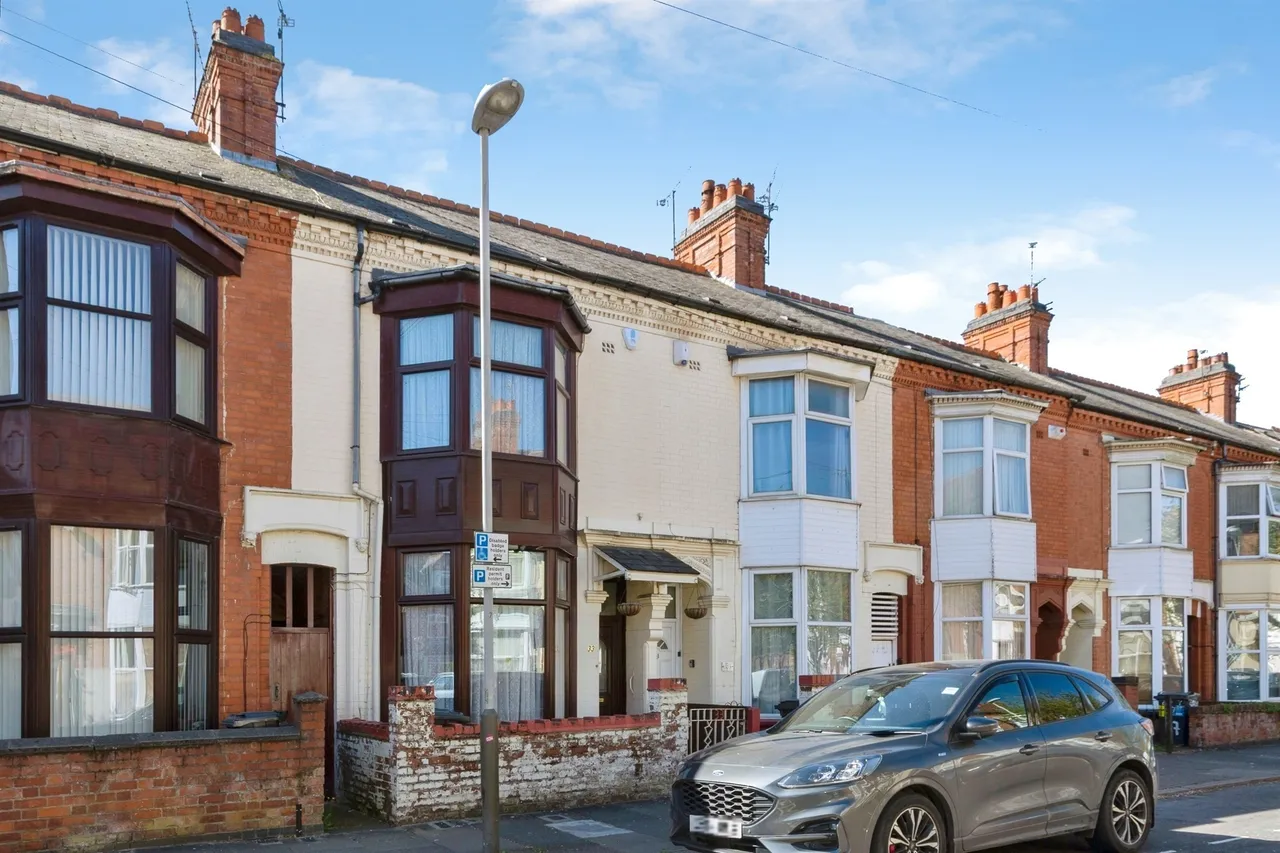 3 bed house for sale — Equity Road, Leicester