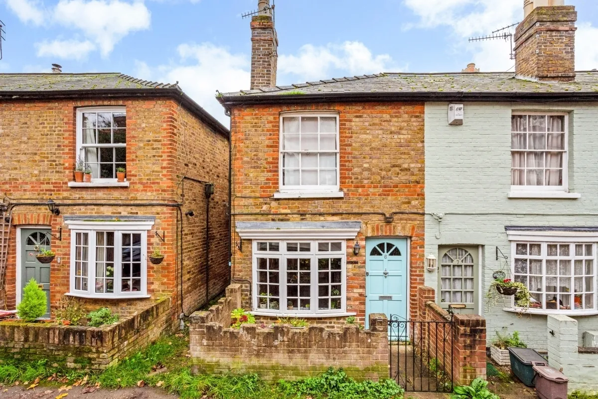 2 bed house to rent, Camden Place, Bourne End, SL8