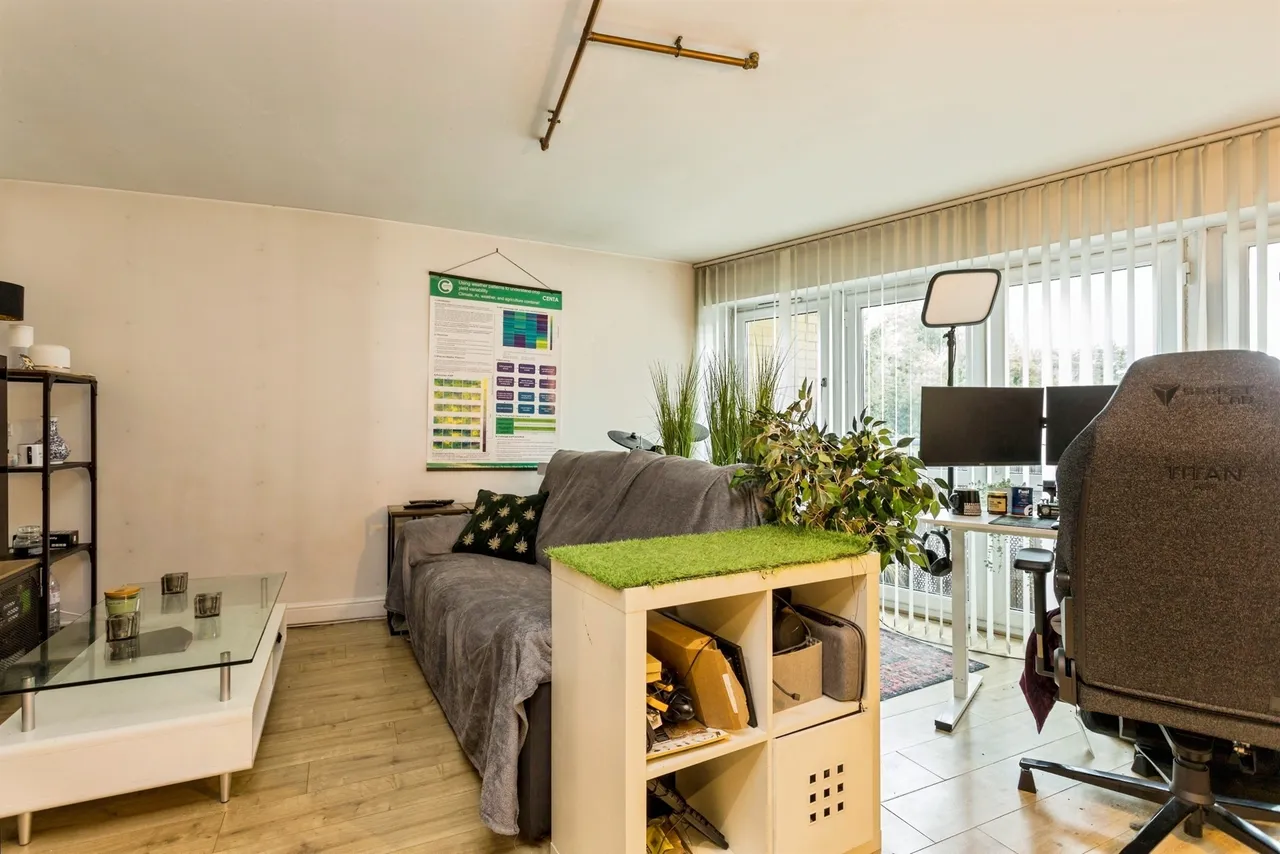 Trafalgar Gardens, Crawley, RH10, photo 6